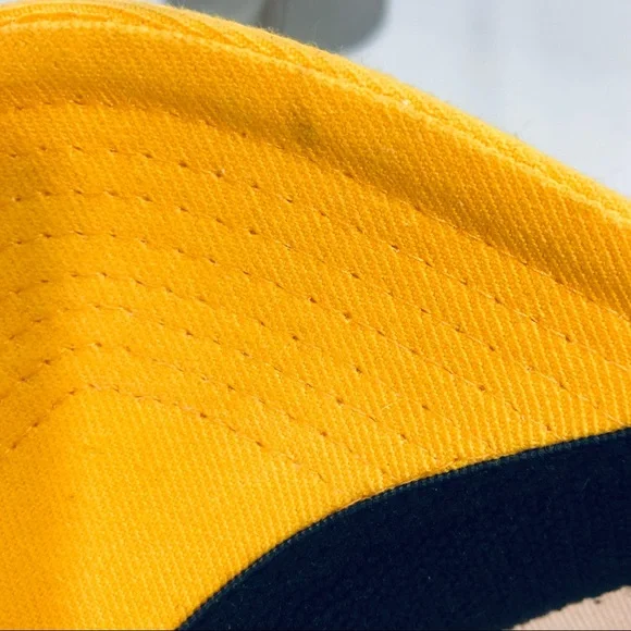 LA Dodgers Hat Baseball Cap knit flex fit Gold White MLB New Era 39 Thirty M L - Picture 4 of 14